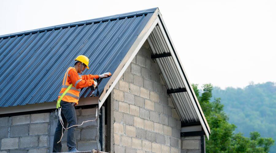 Expert Emergency Roof Repairs services in Modesto, IL